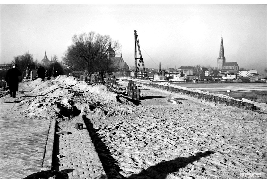 Blick von der Baustelle auf Rostock.