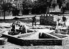 Umsetzung des Brinckman-Brunnens auf den Vögenteichplatz 1934 (Foto: Archiv Amt für Stadtgrün der Hansestadt Rostock)