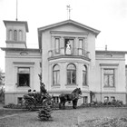 Die Villa der Familie Scheel an der Kessiner Chaussee (heute Neubrandenburger Straße) wurde 1876/77 erbaut. (Foto: Archiv Werner Moennich, Hamburg)